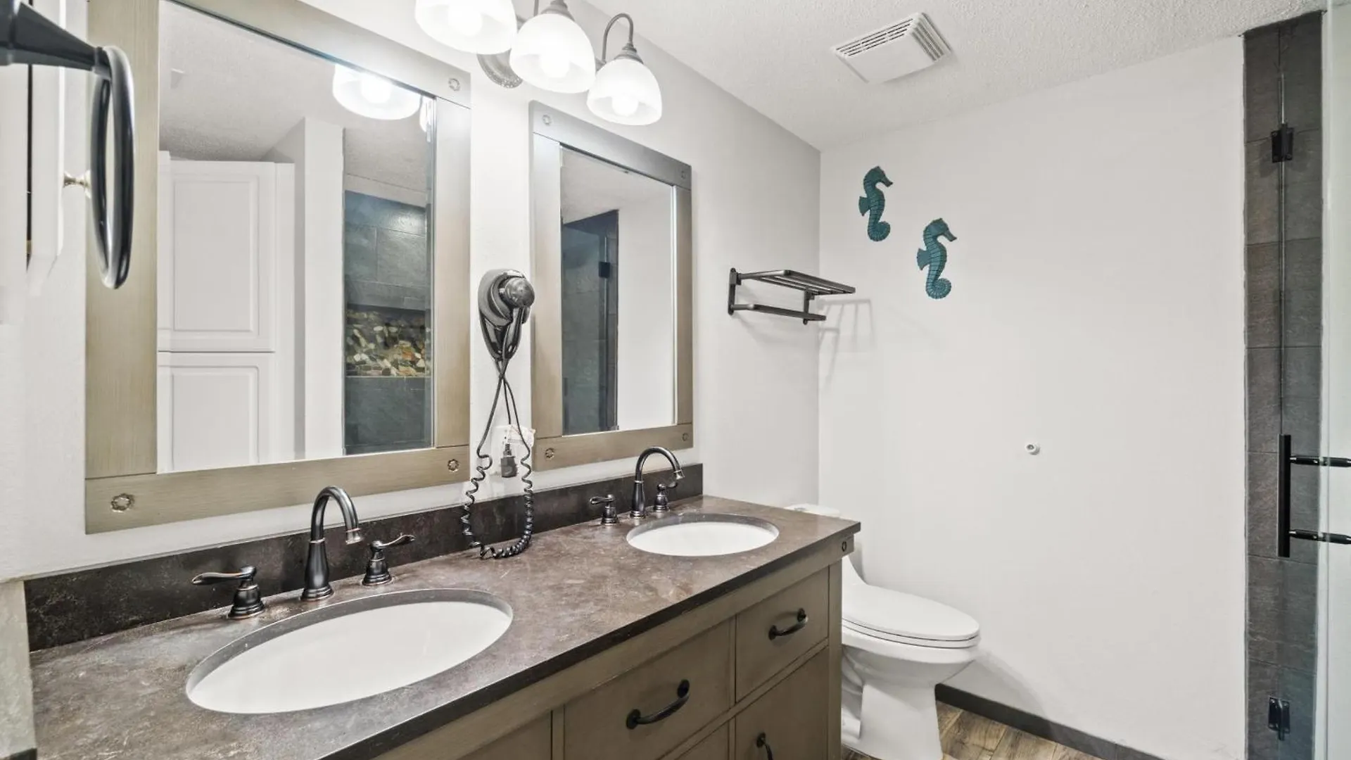 Apartment Majestic Beach Resort Tower 2 By Panhandle Getaways Panama City Beach