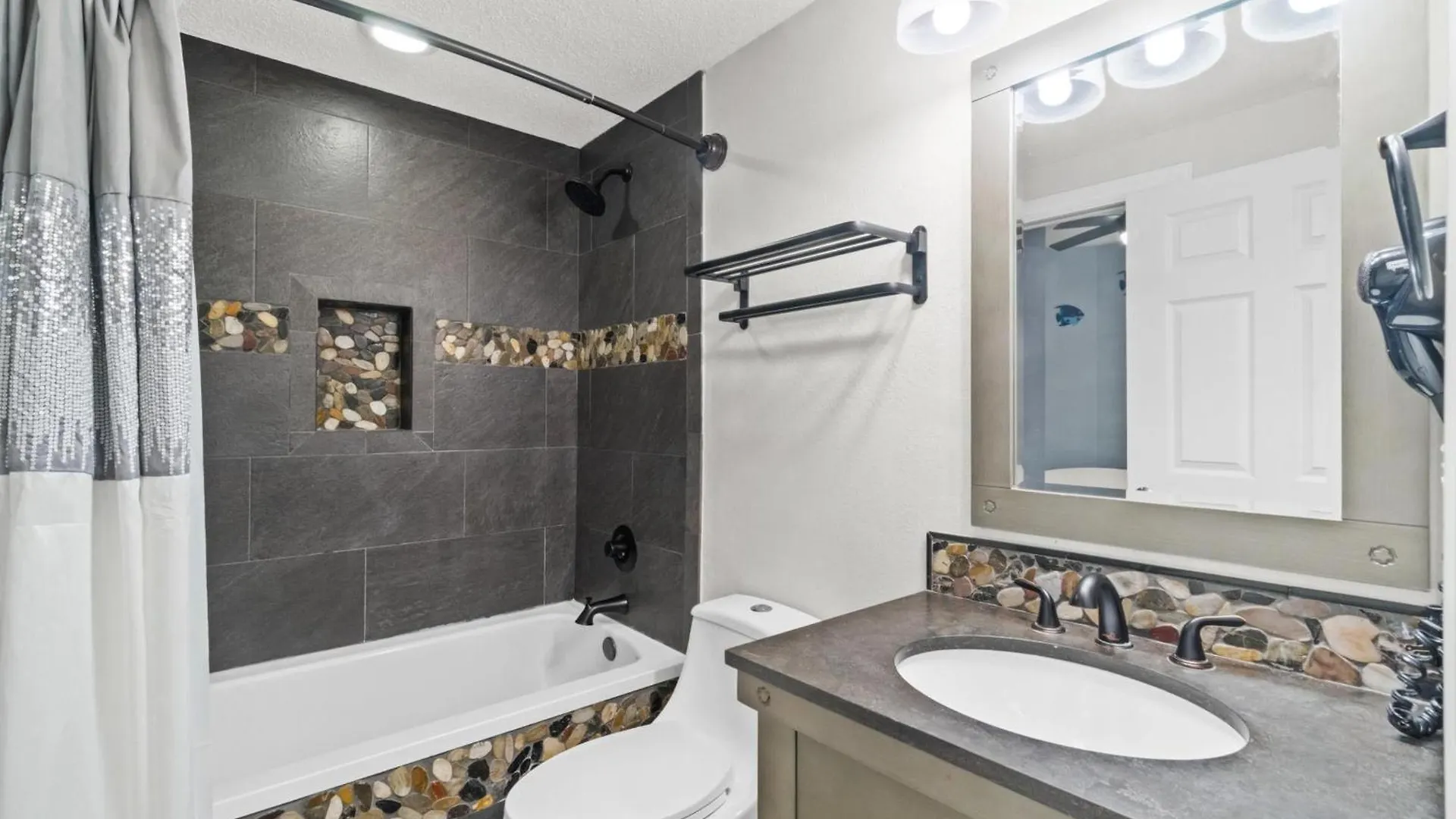 Apartment Majestic Beach Resort Tower 2 By Panhandle Getaways Panama City Beach